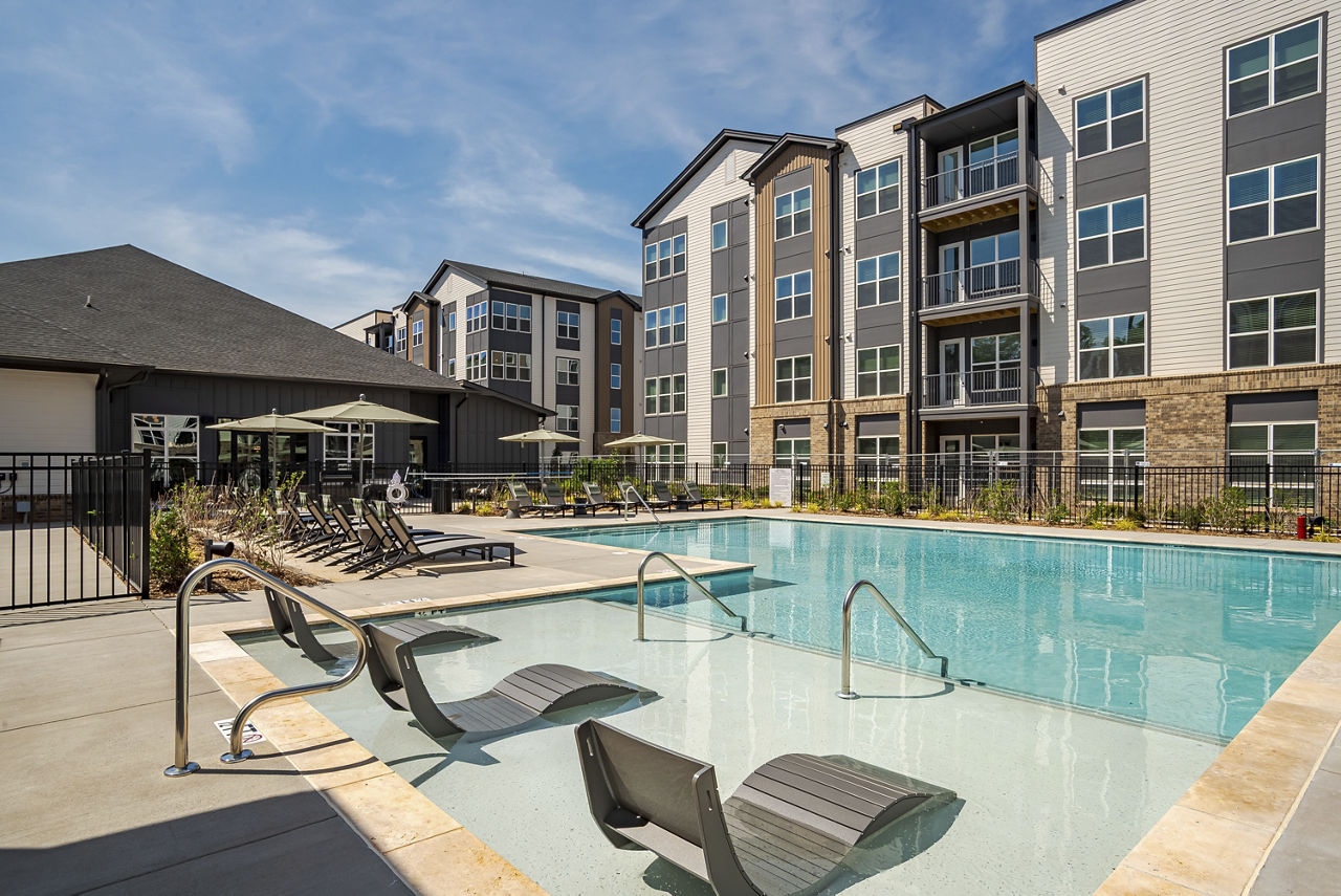 Alexan Overlook Apartments Charlotte Nc 2 of 12