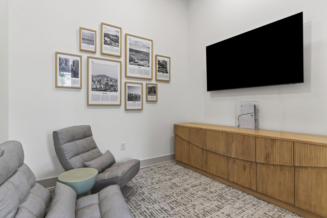 Postmaster Flats 13 of 30