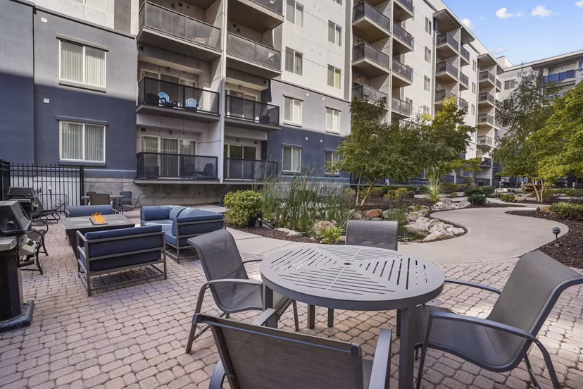 grill area at Elevate on 5th Apartments