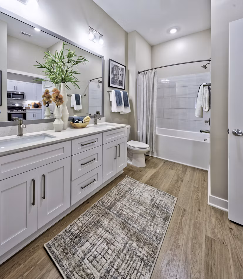 bathroom at Mason Apartments