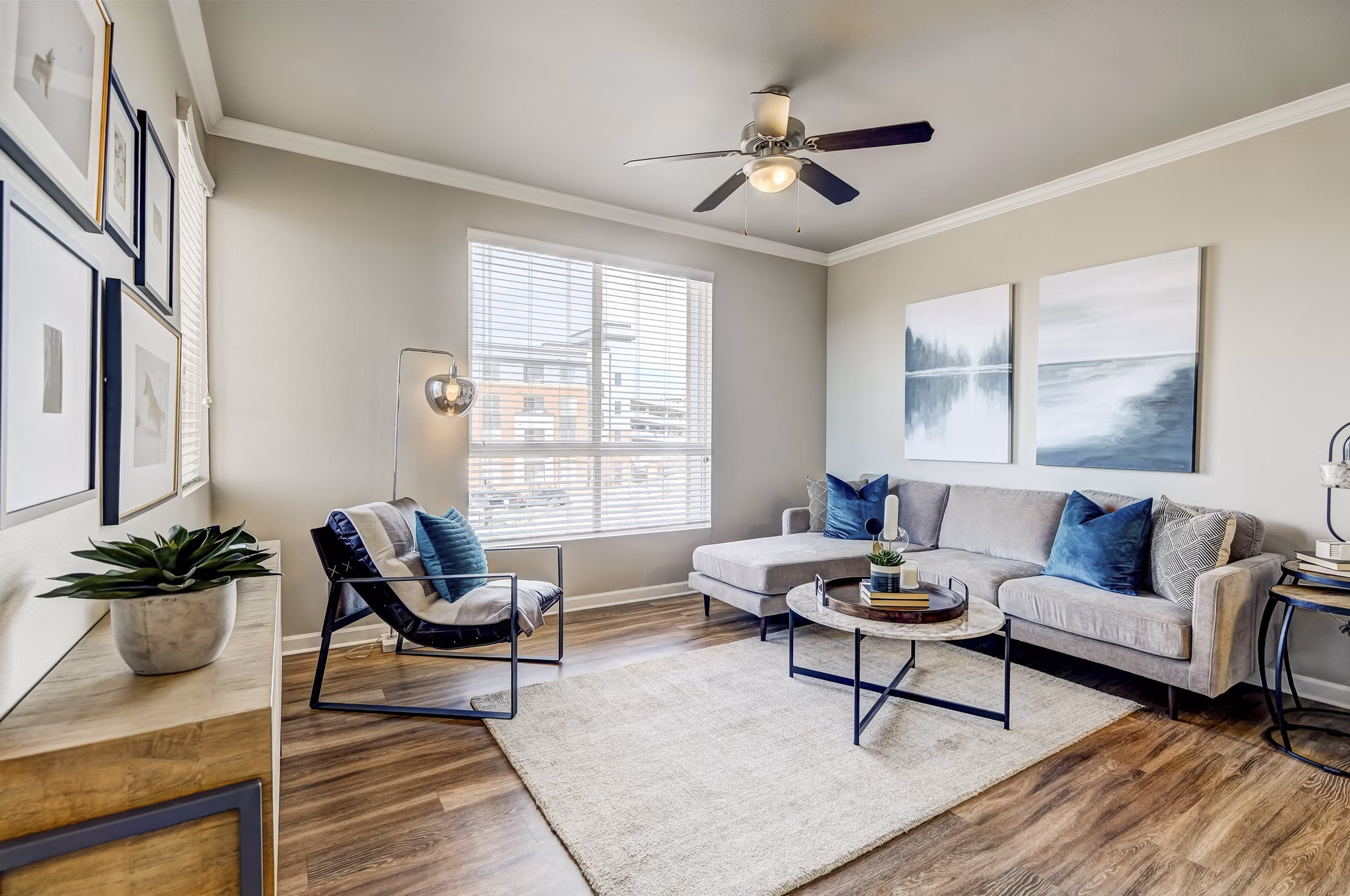 living room at Cielo Apartments 