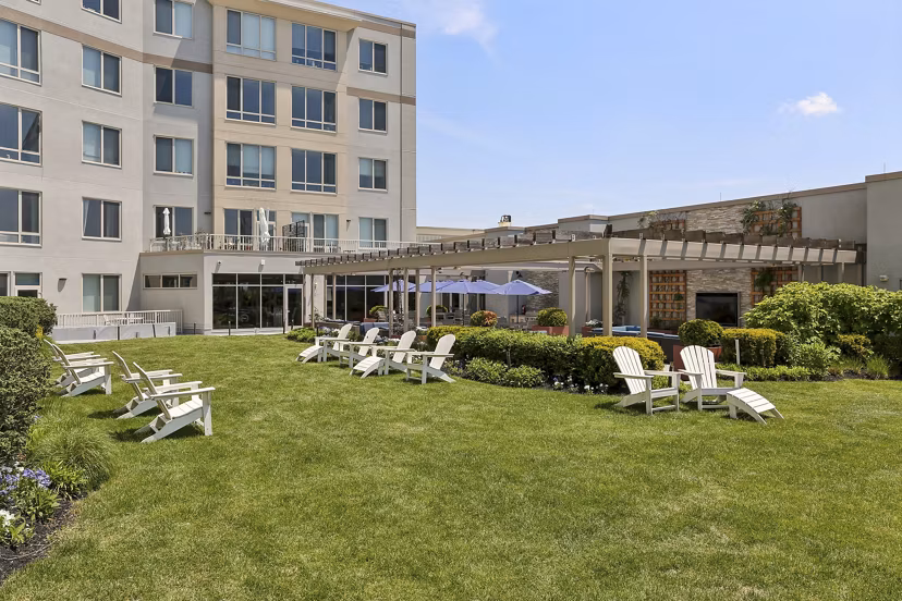 patio at One Ardmore Apartments