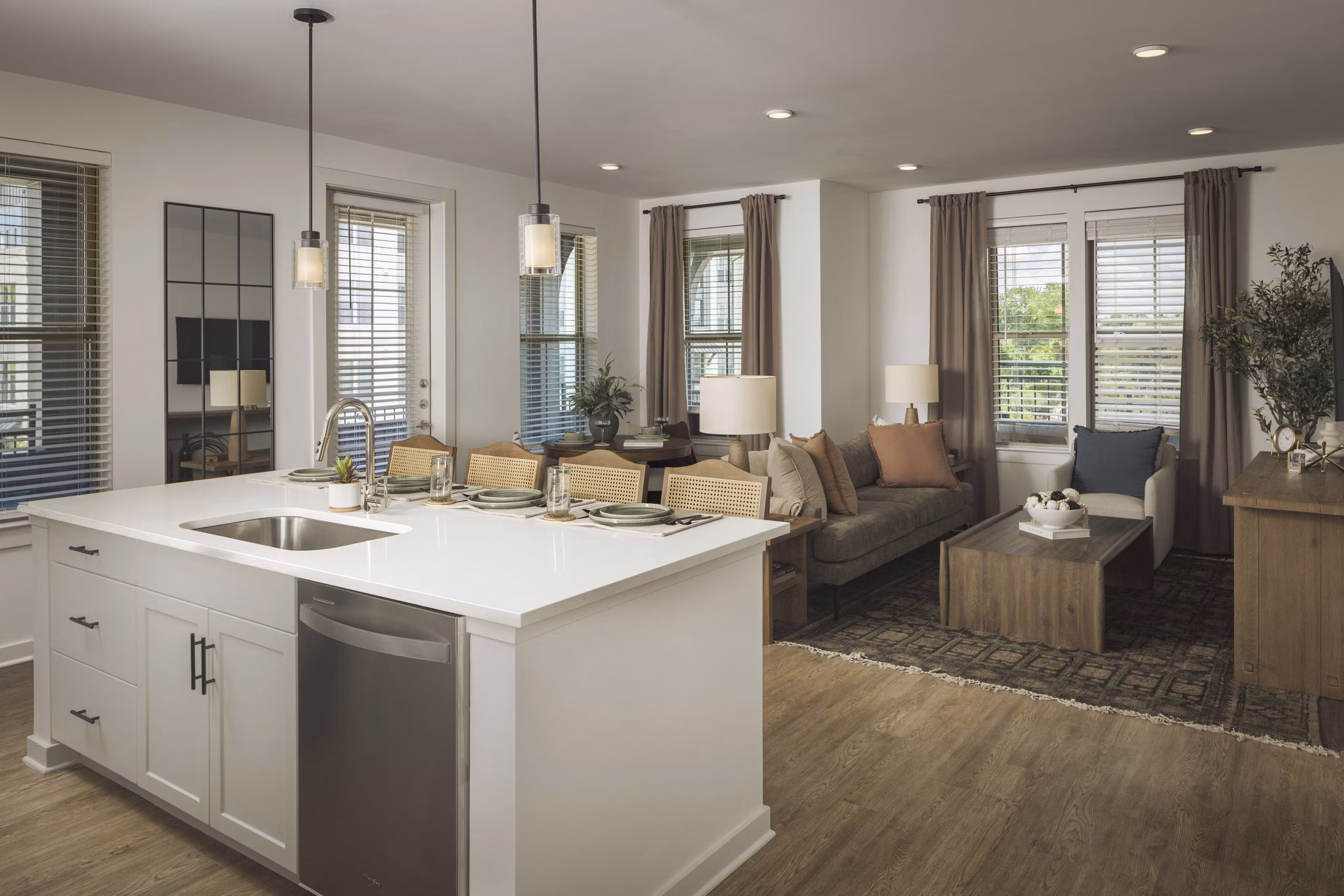 Clubhouse/Lobby at Casona Apartments