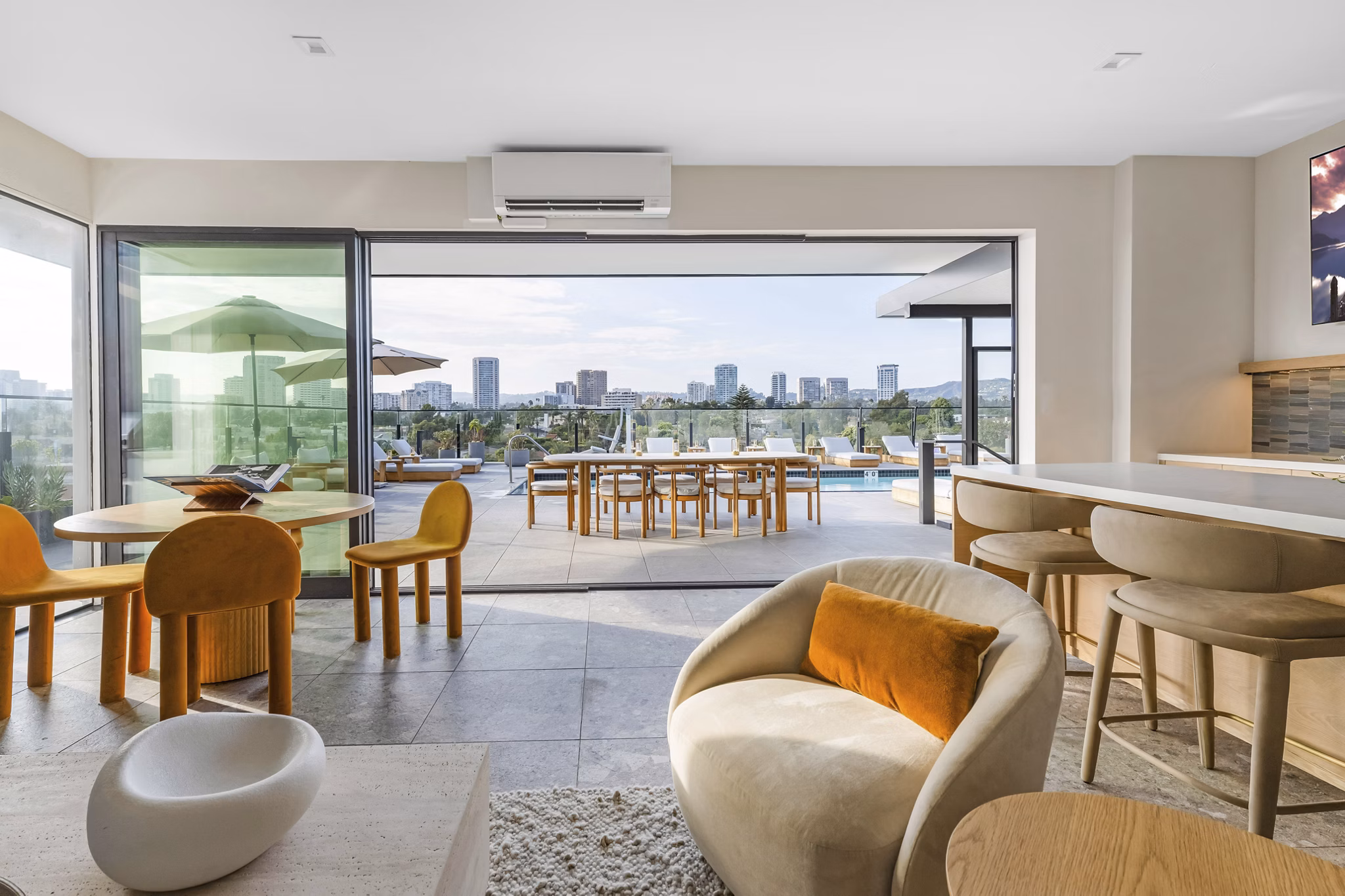 clubhouse at Ten310 Apartments