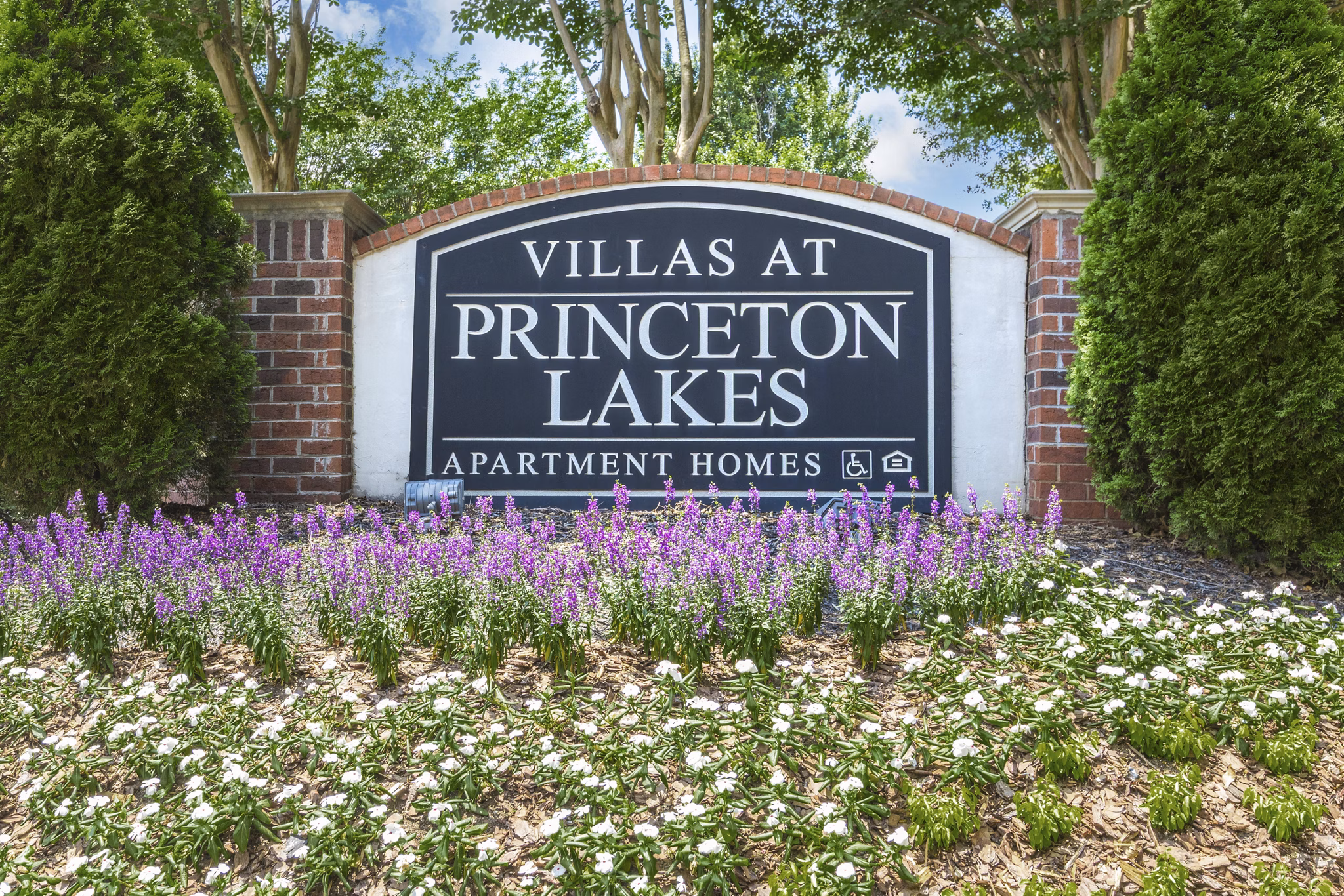 building at Villas at Princeton Lakes Apartments