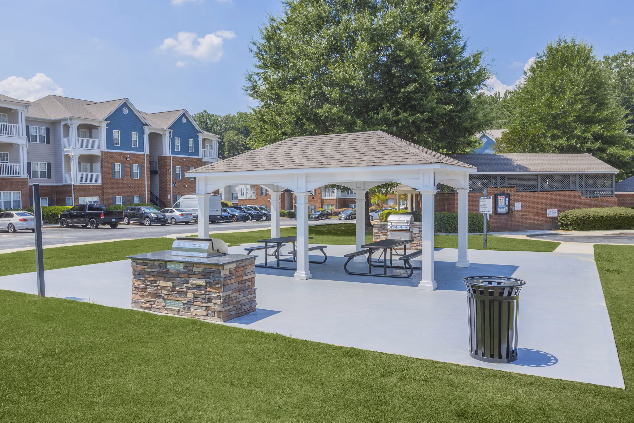 grill area at Villas at Princeton Lakes Apartments