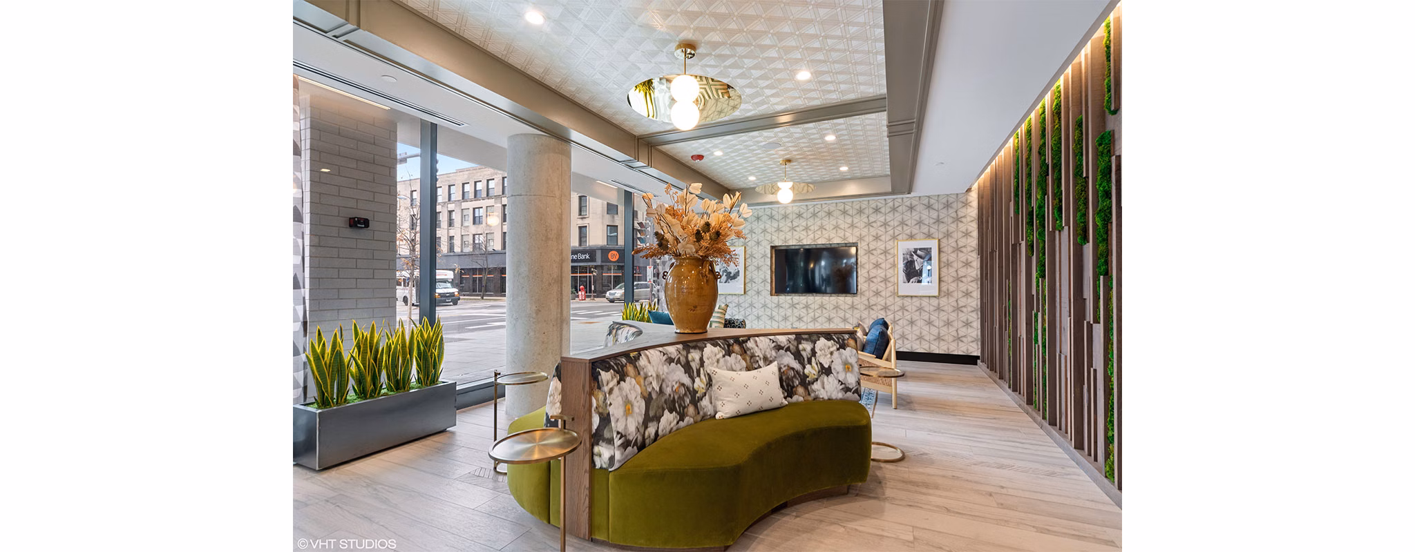 Clubhouse/Lobby at Albion Oak Park Apartments