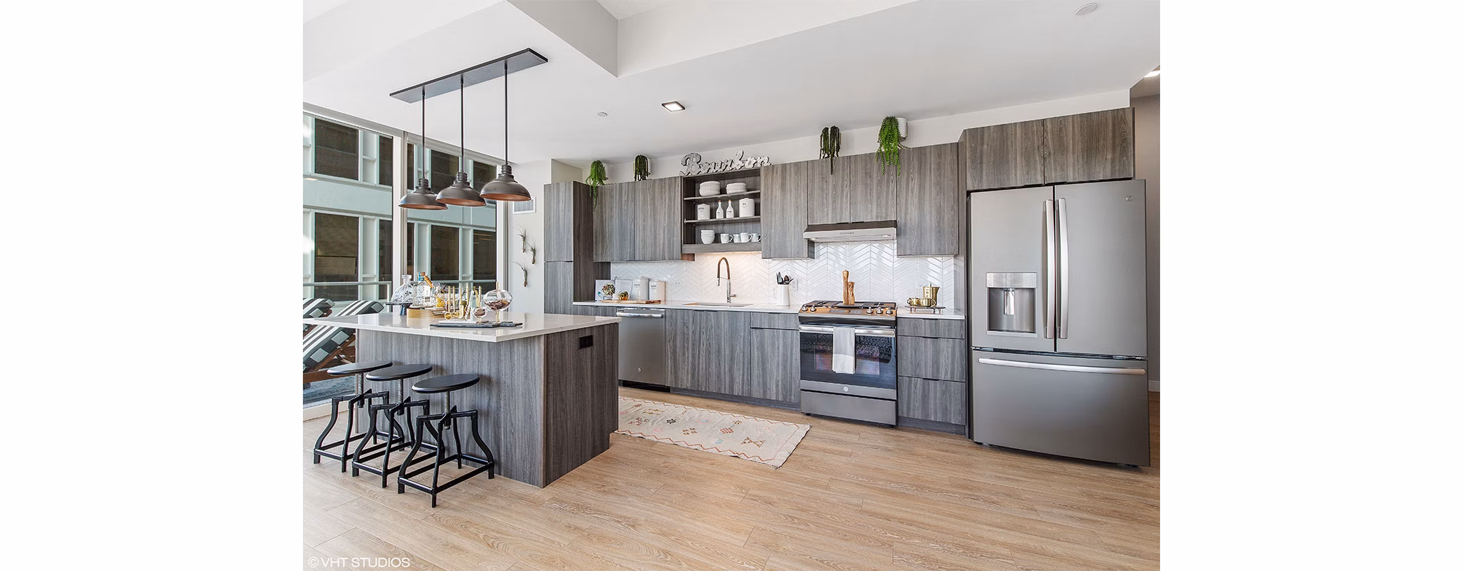 Kitchen at Albion Oak Park Apartments