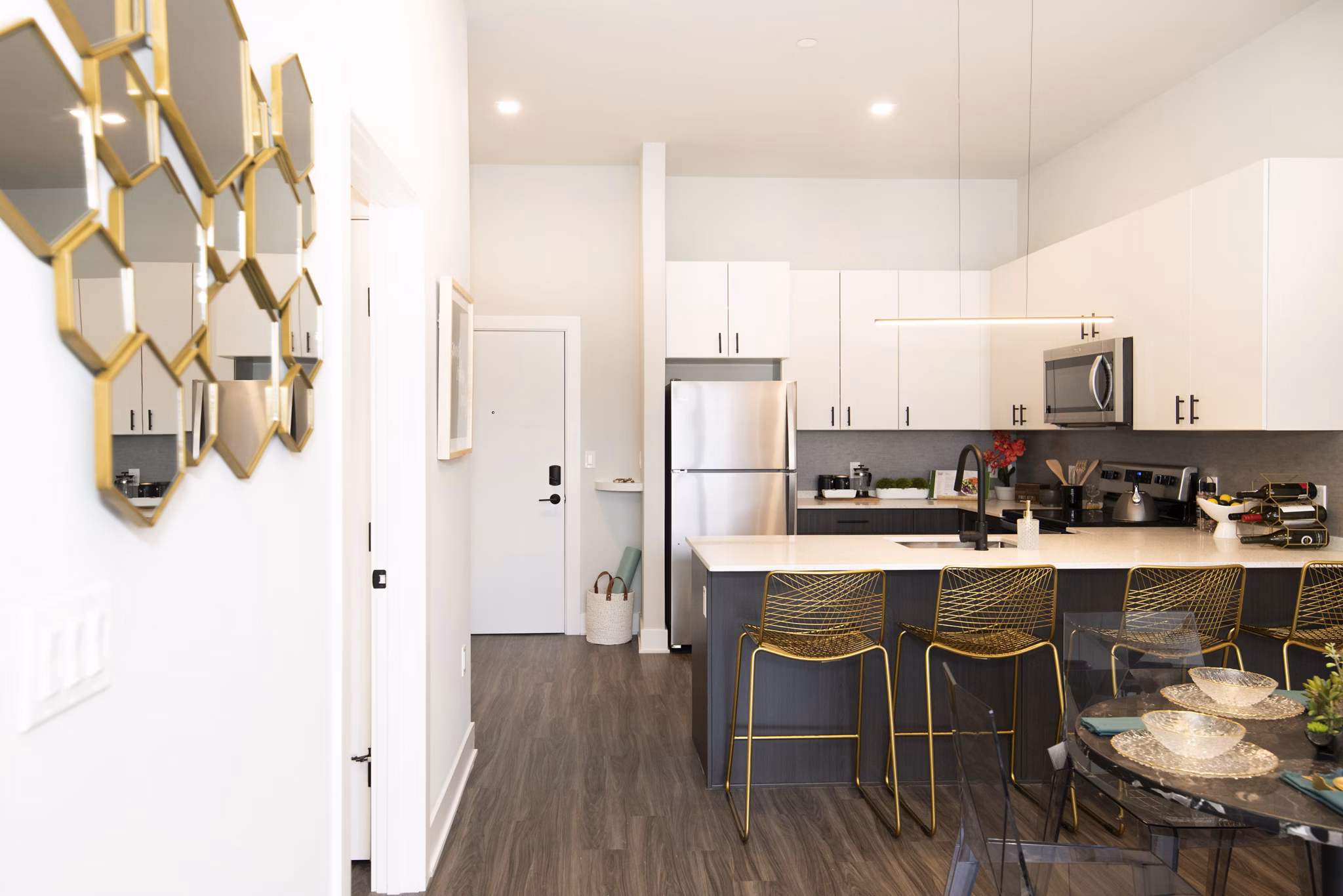 living room at Wyncrest Apartments 