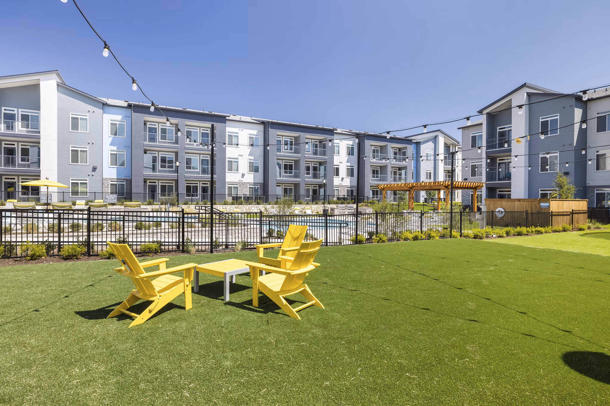 patio at Brio at Lookout Apartments