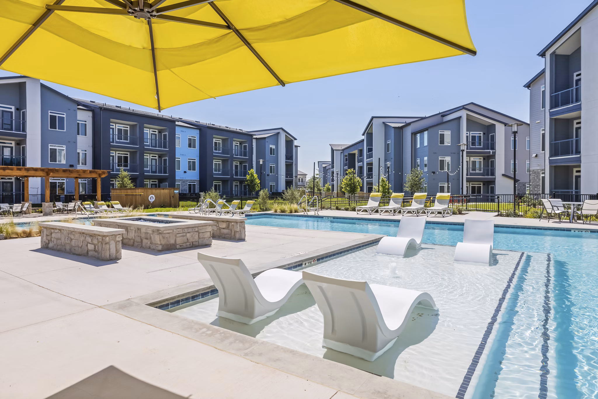 pool at Brio at Lookout Apartments