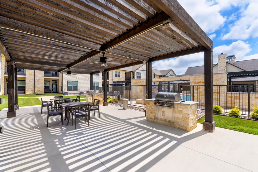 grill area at Retreat at Krum Apartments