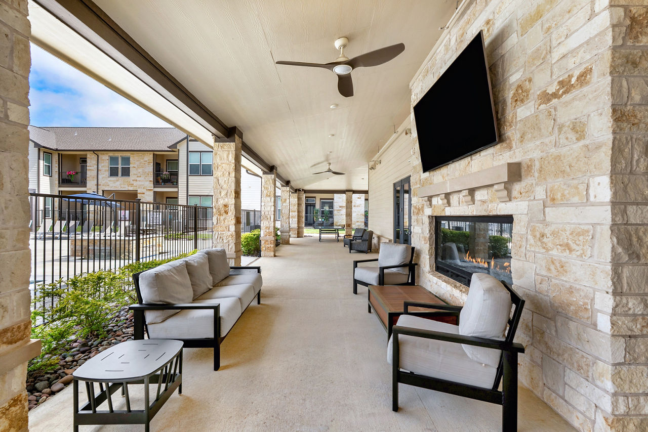 Lounge at Retreat At Krum