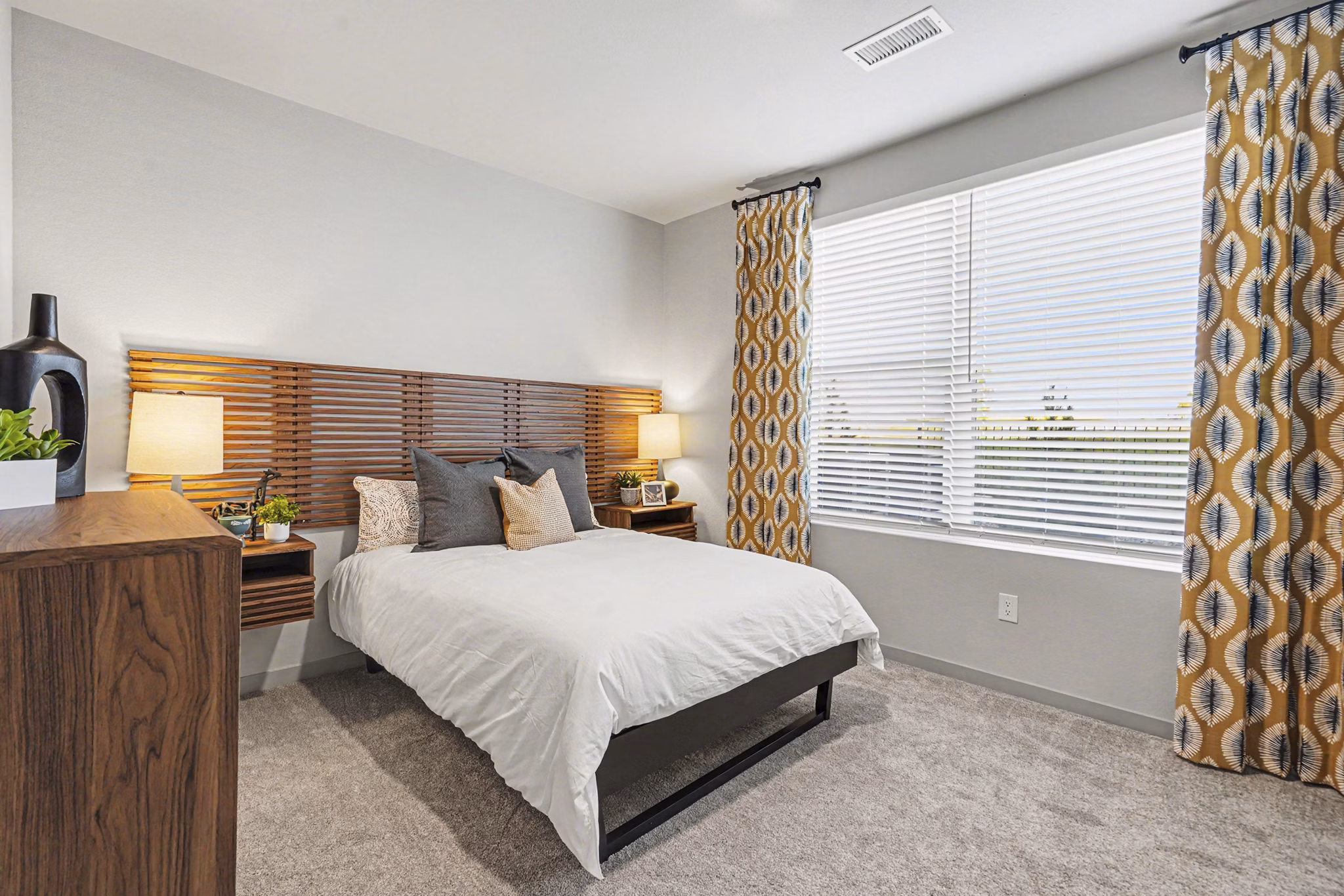 bedroom at Outlook Horizons Apartments 