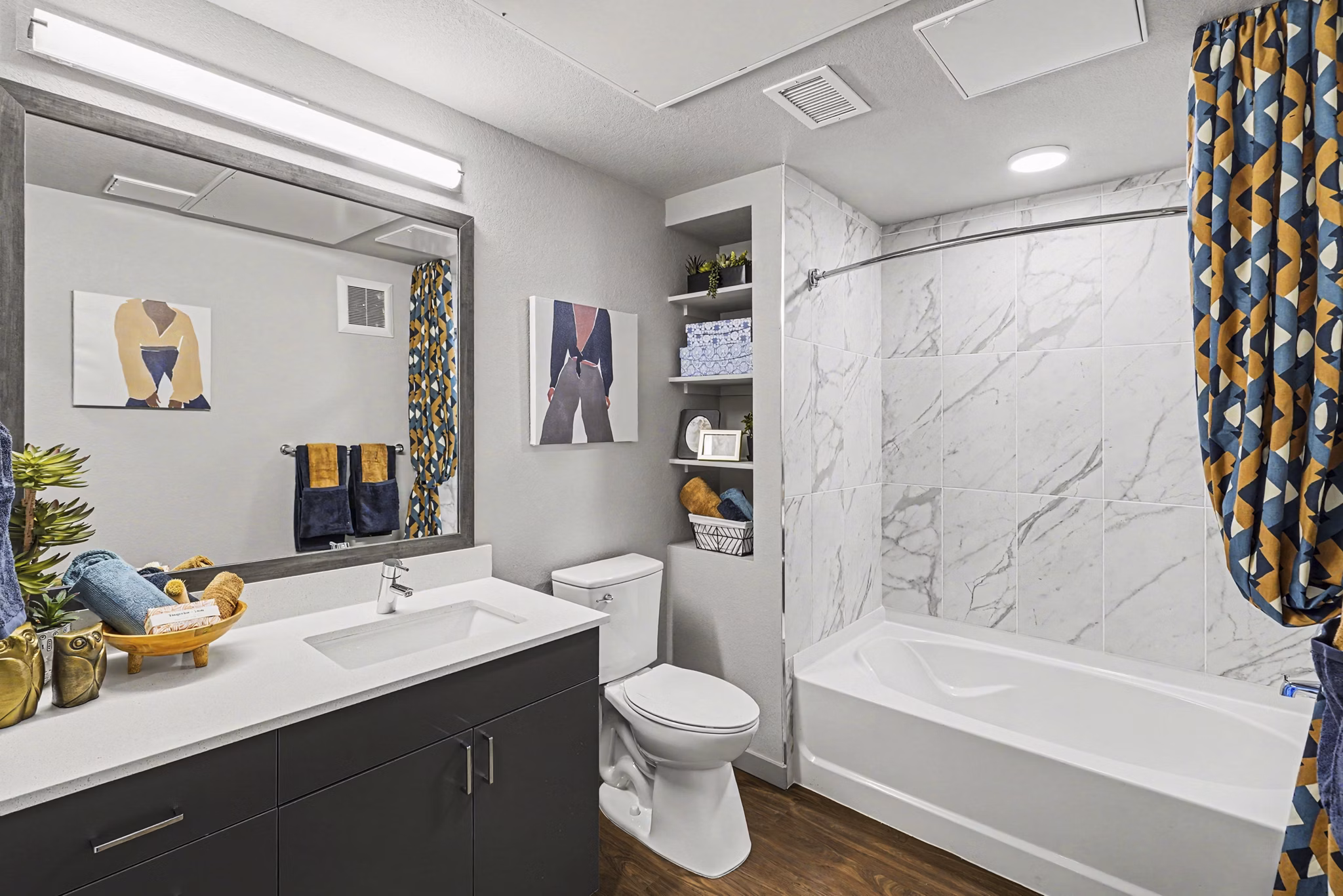 bathroom at Outlook Horizons Apartments 