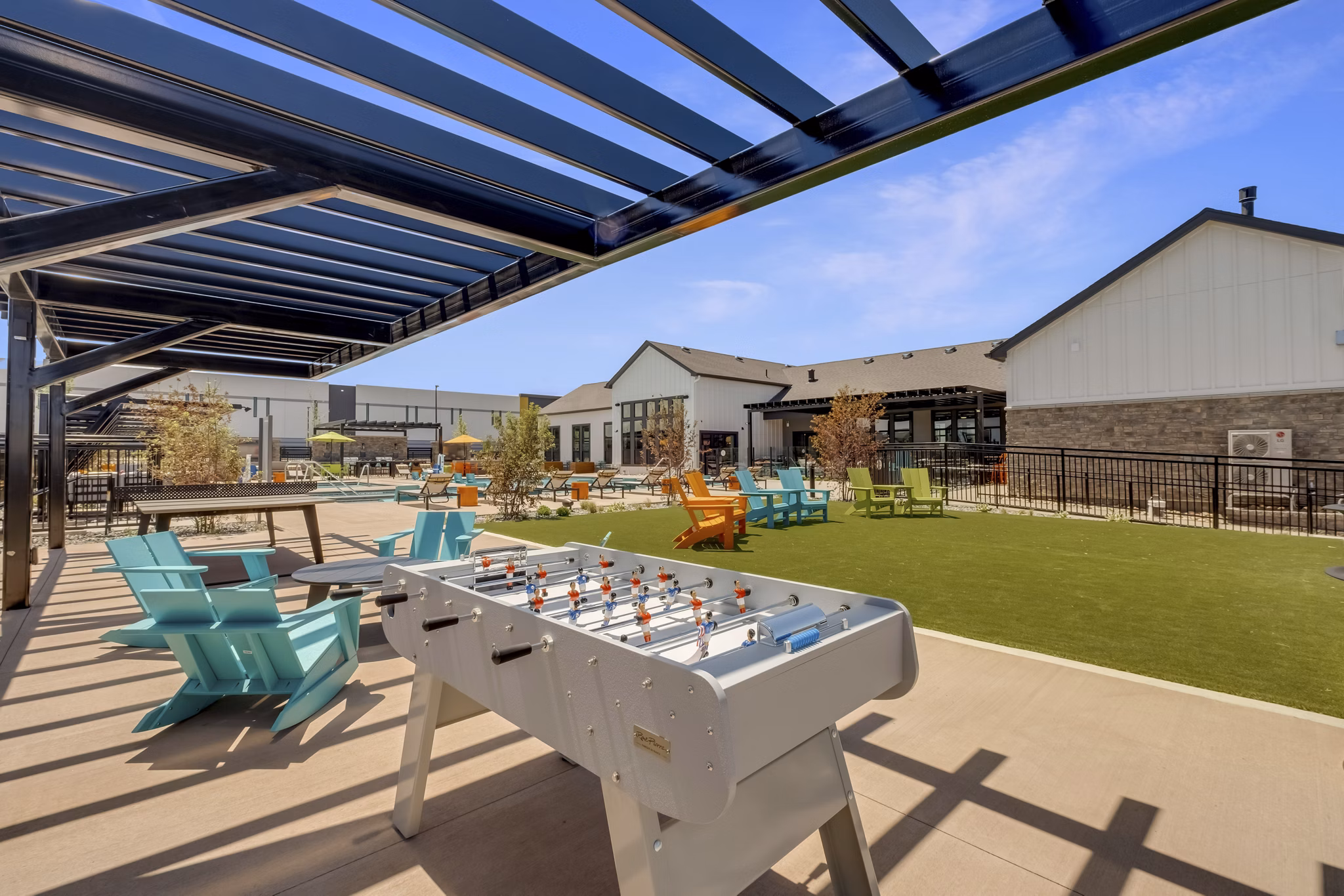 grill area at Outlook Horizons Apartments 