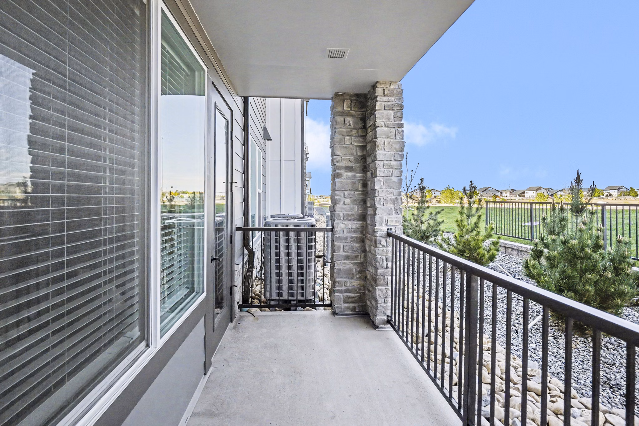 patio at Outlook Horizons Apartments 