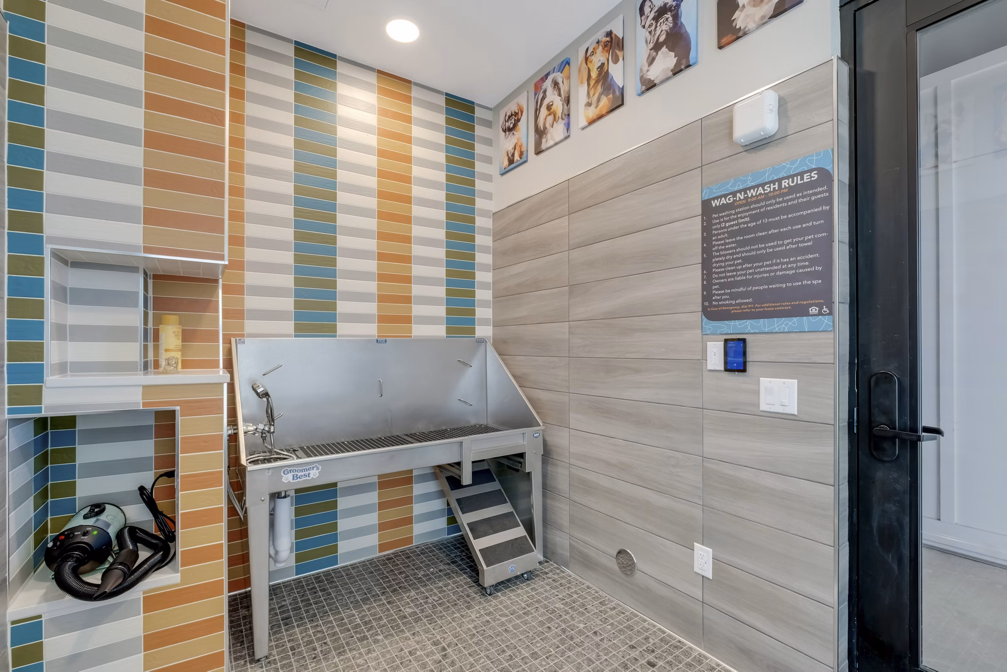 dog wash station at Outlook Horizons Apartments 