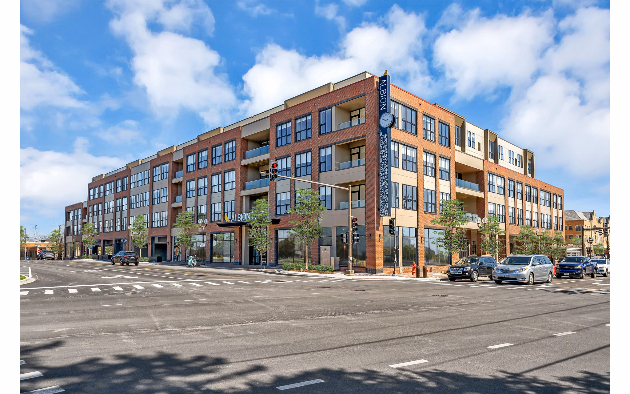 building at Albion Highland Park East Apartments