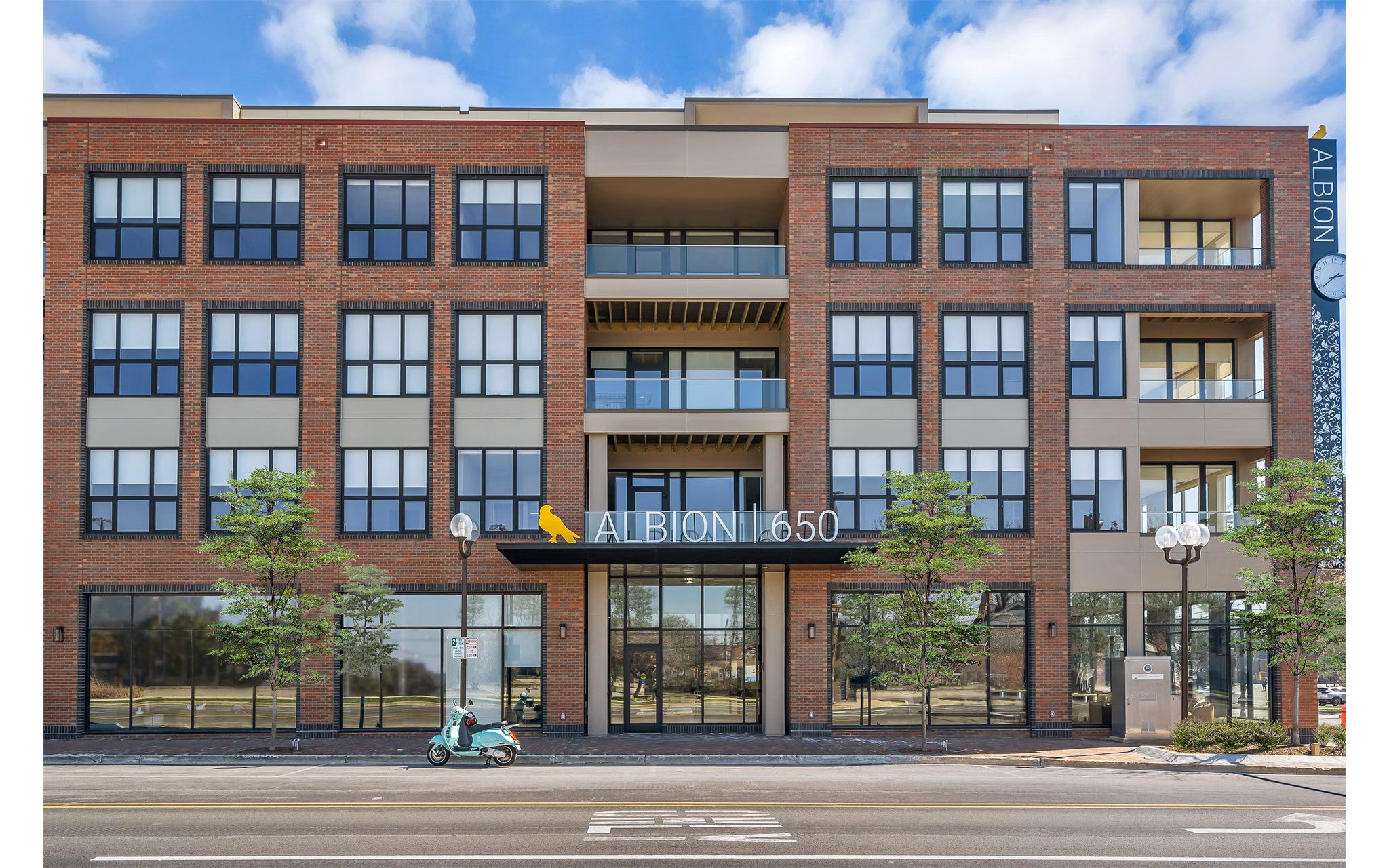 building at Albion Highland Park East Apartments
