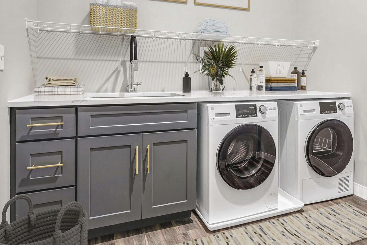 Laundry room at Albion Highland Park