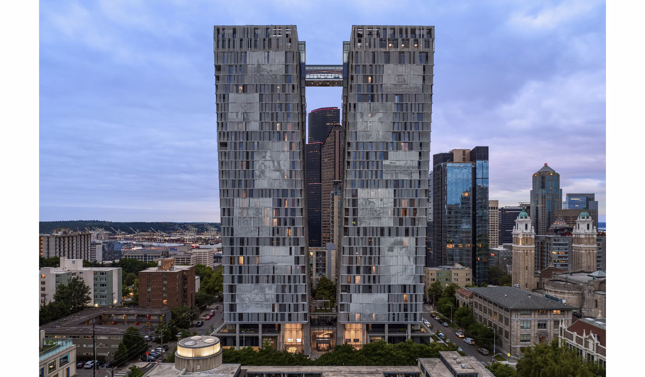 exterior at Museum House Apartments