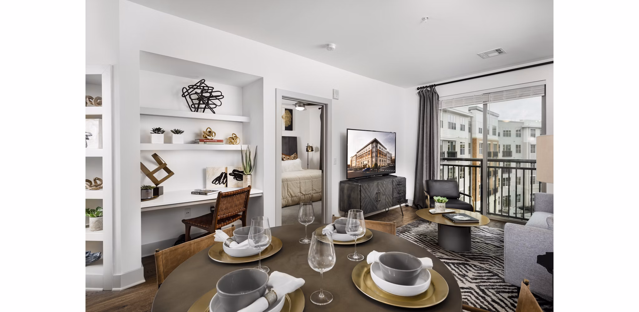 dining room at Tuscan Village Apartments 