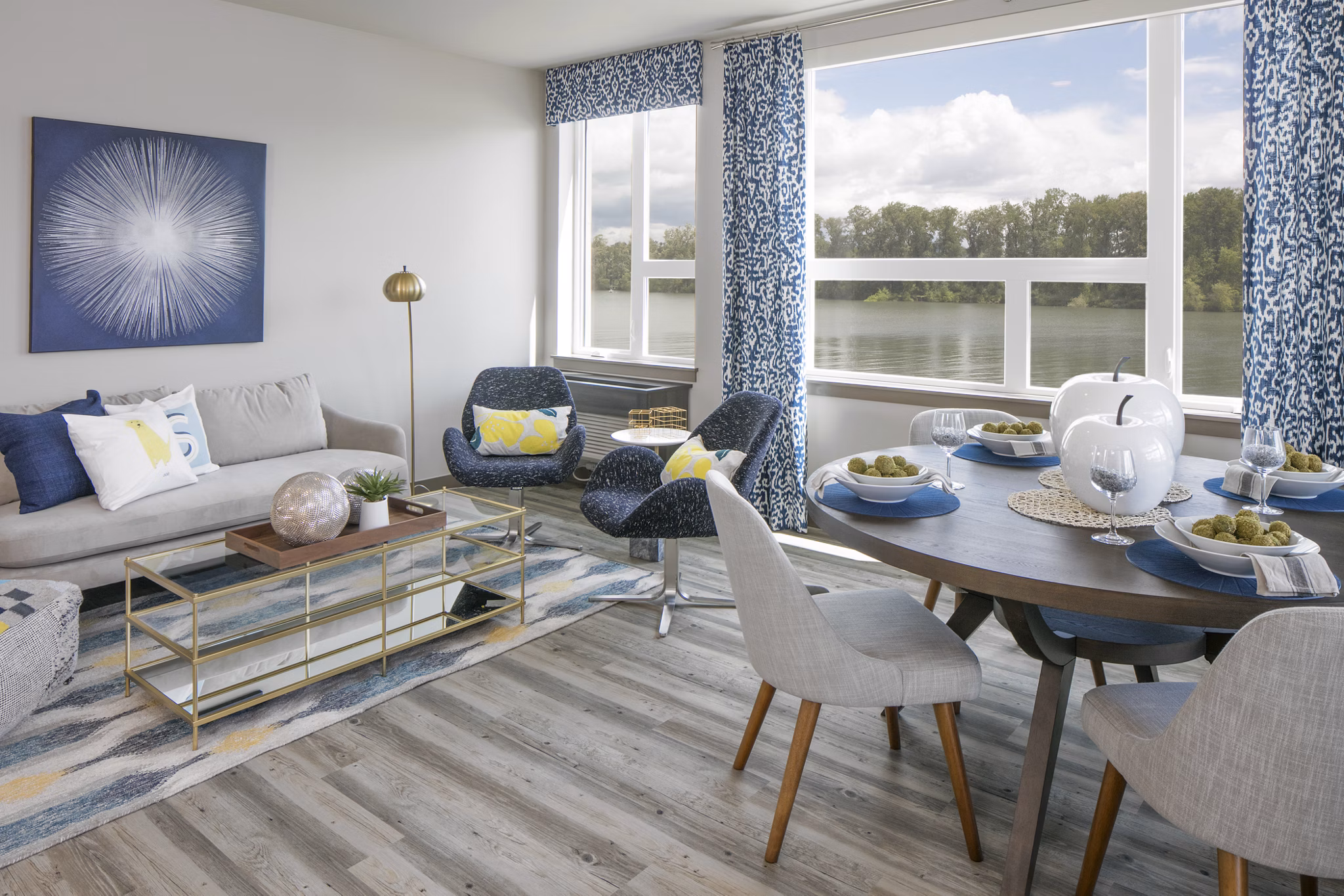 dining area at Sanctuary Apartments