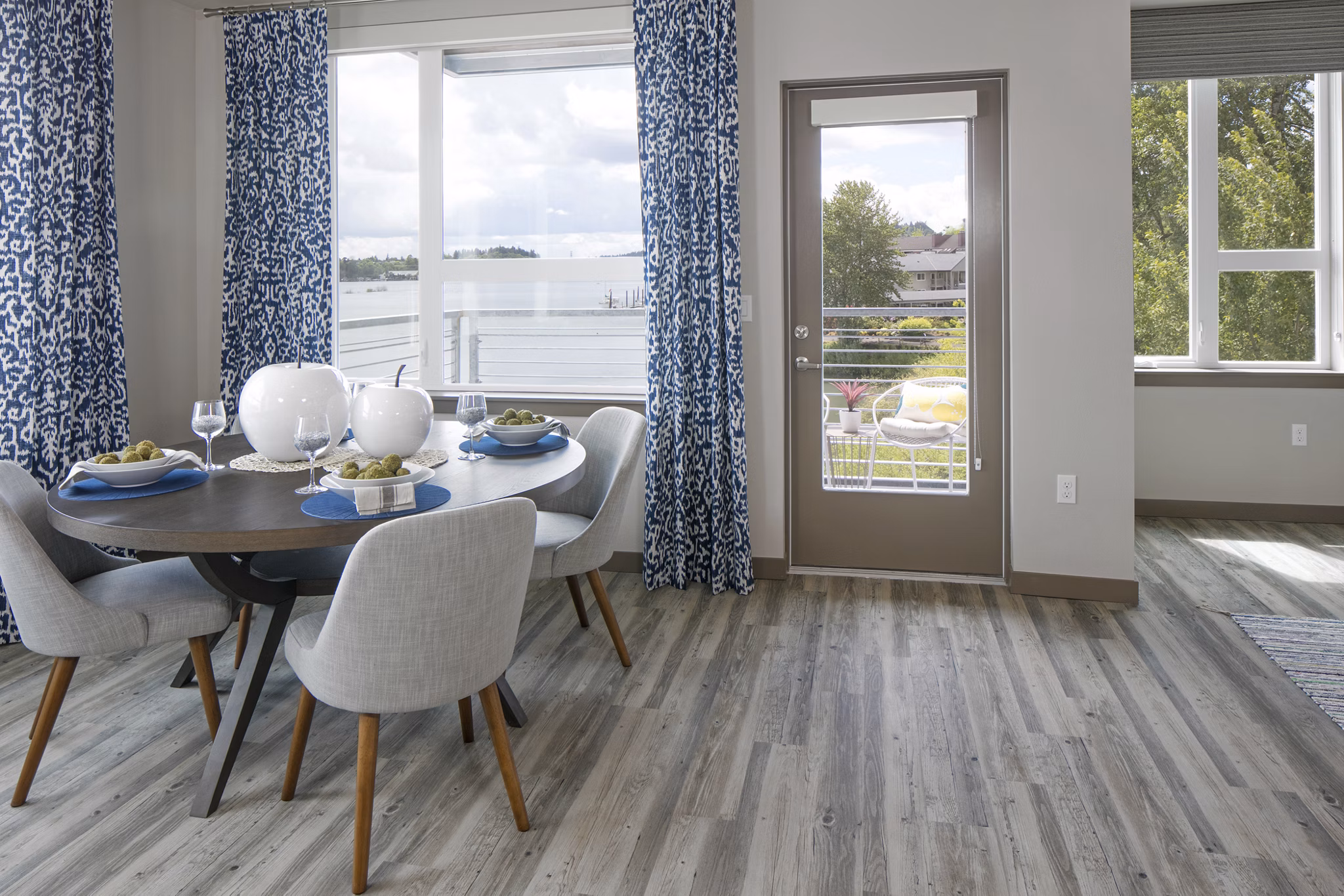 dining area at Sanctuary Apartments
