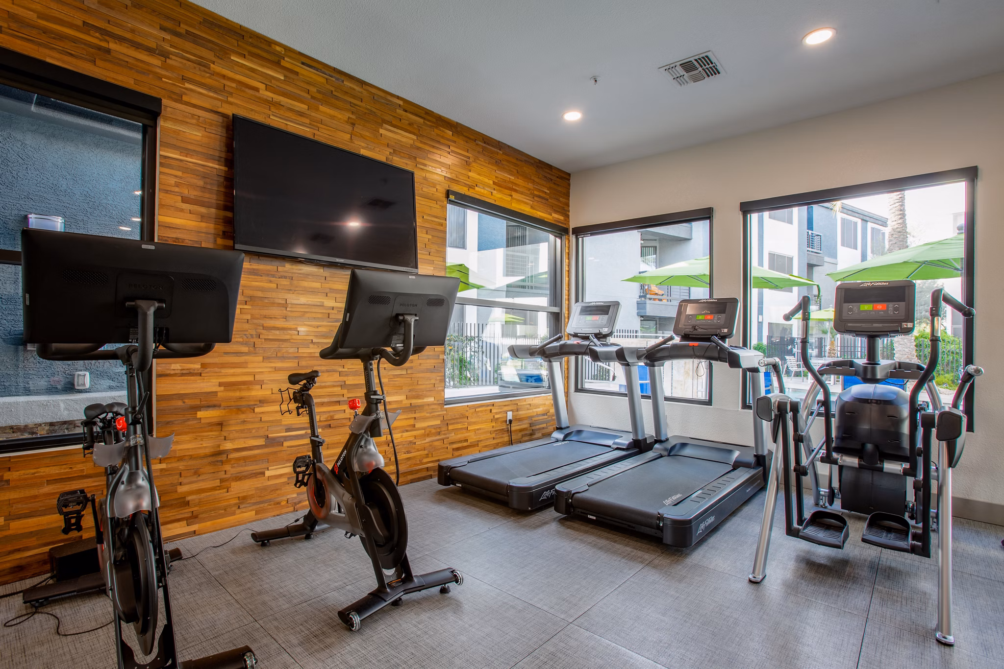 fitness center at Ascent North Scottsdale Apartments