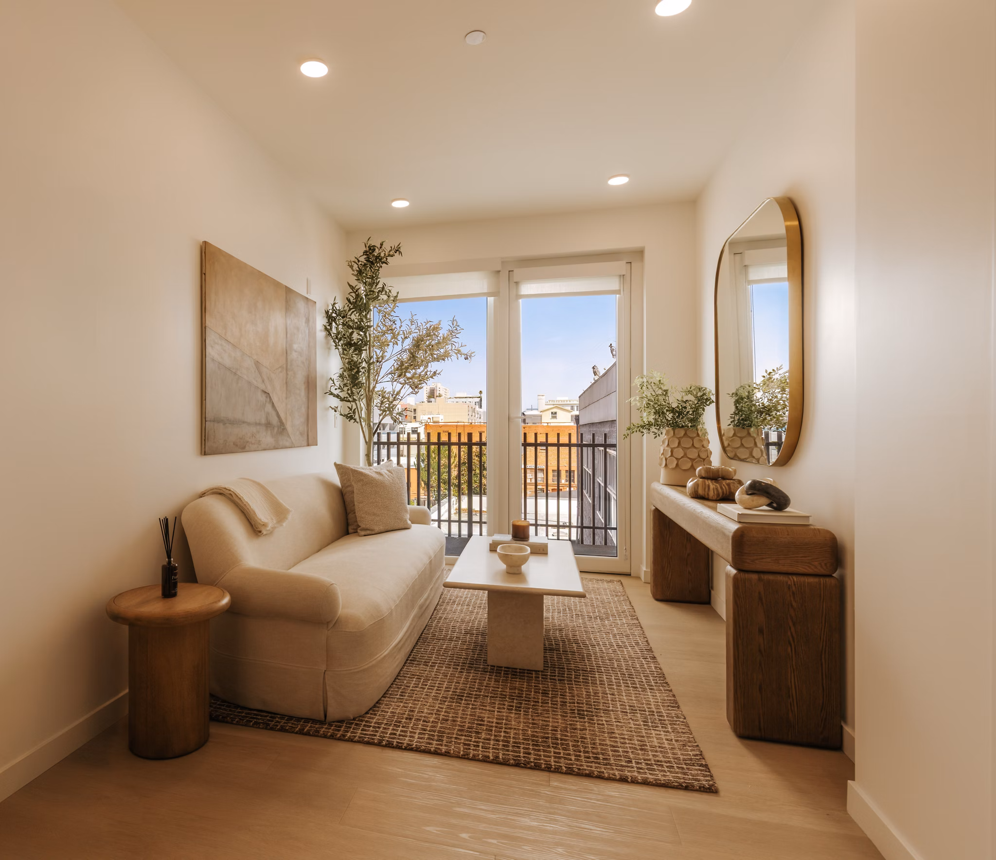 living room at 1430 Lincoln Apartments 
