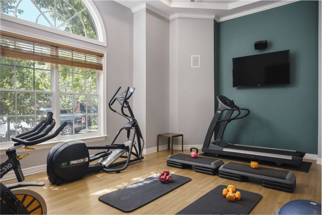 Gym at The Retreat At Fox Hollow (2 of 4)