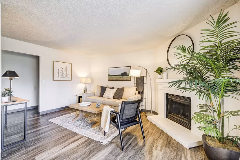 living room at Ridgeview Place Apartments 