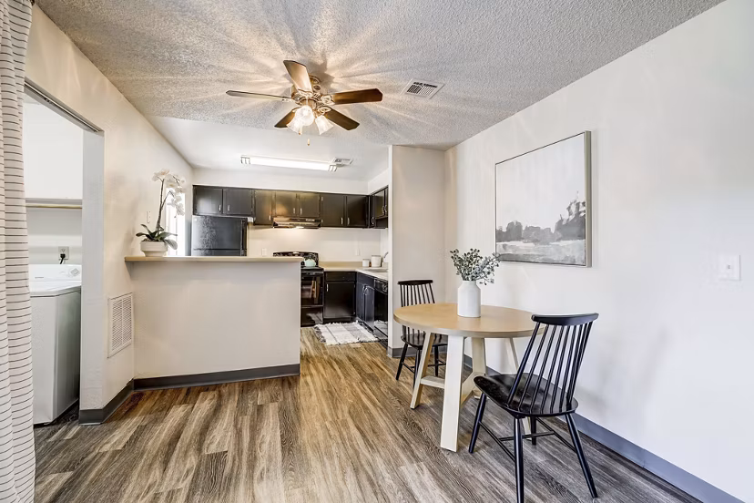 living room at Ridgeview Place Apartments 