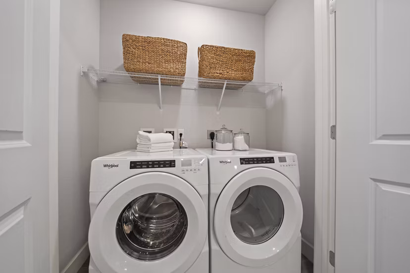 laundry facility at Mira at Palmer Ranch Apartments 