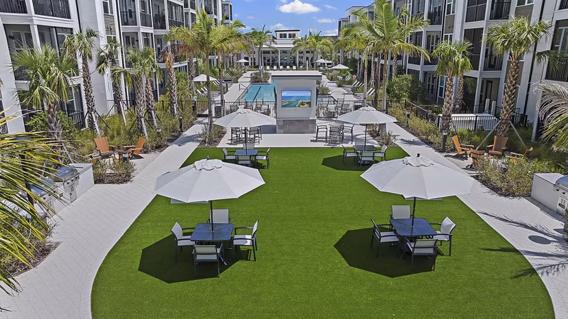 grill area at Mira at Palmer Ranch Apartments 