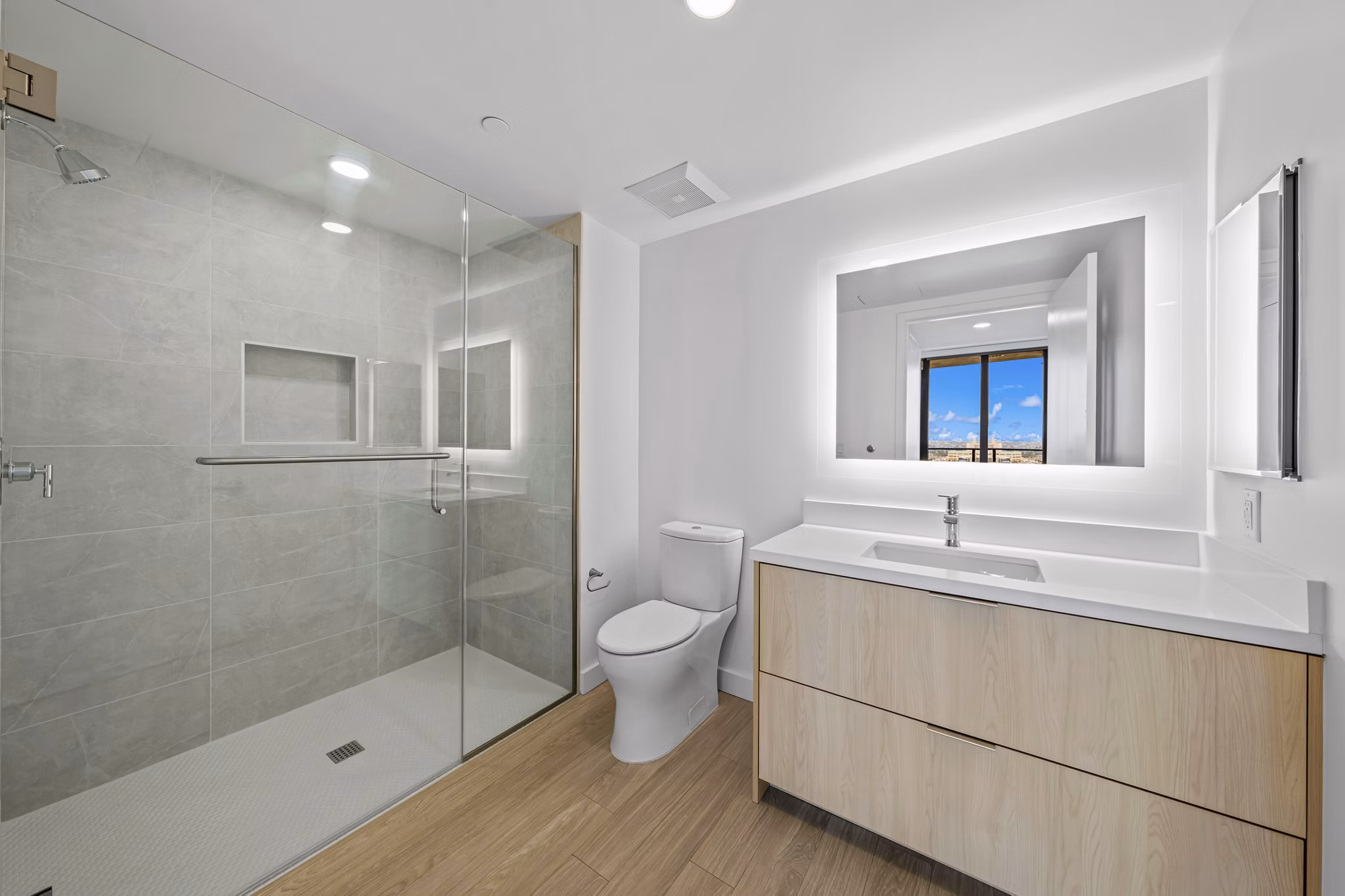 bathroom at Park Summit Apartments