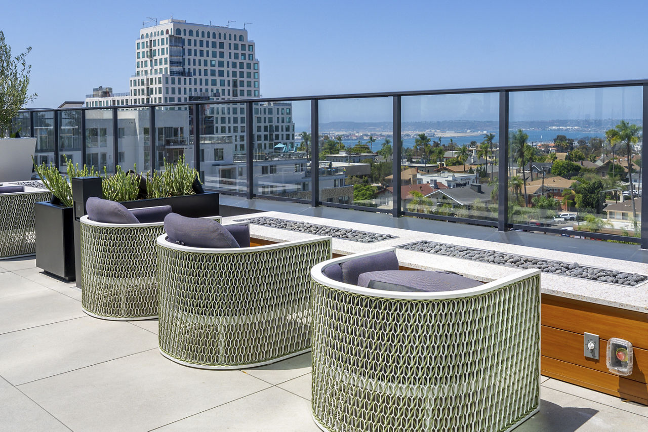 Roof deck at Park Summit Apartments