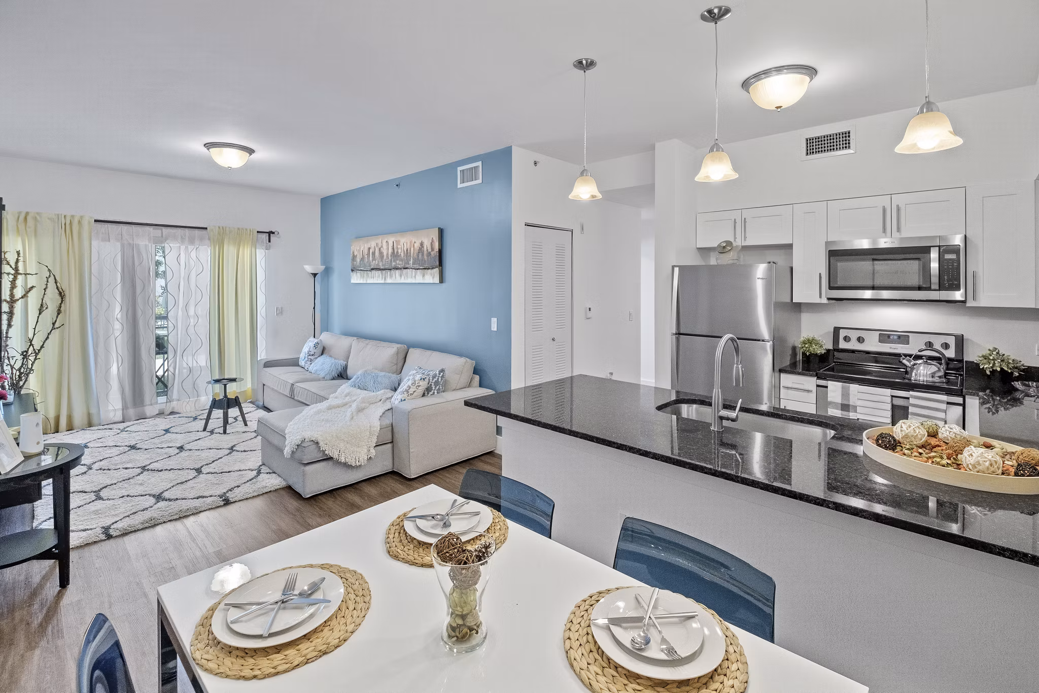 dining room at Princeton Groves Apartments