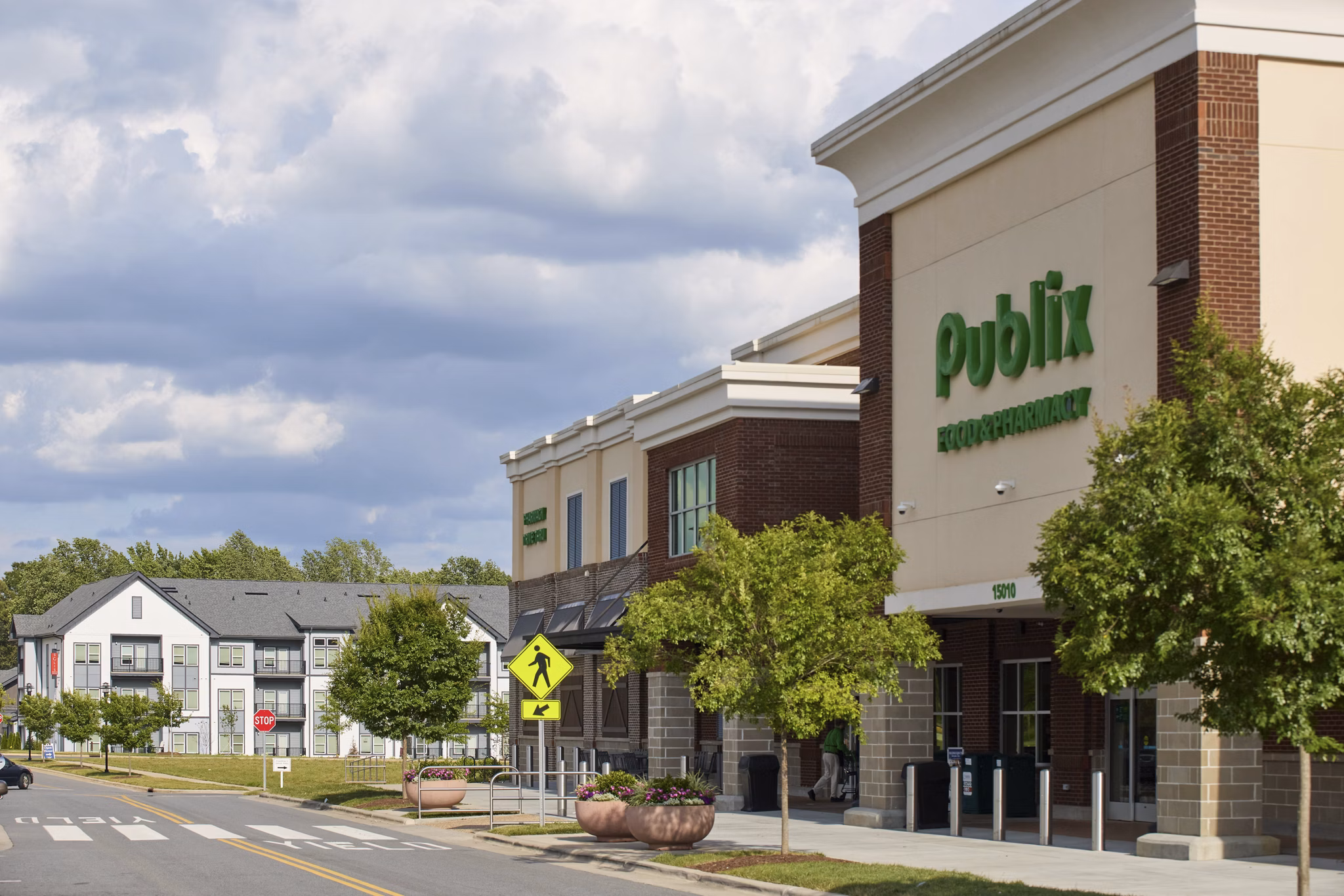 Building/Exterior at Solis North Creek Apartments