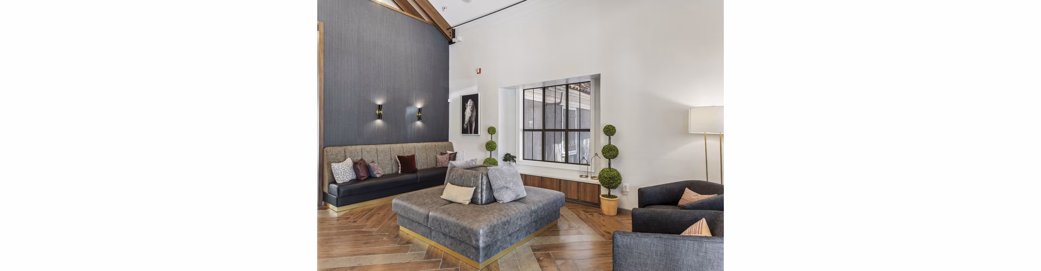 clubhouse at Onyx 183 Apartments