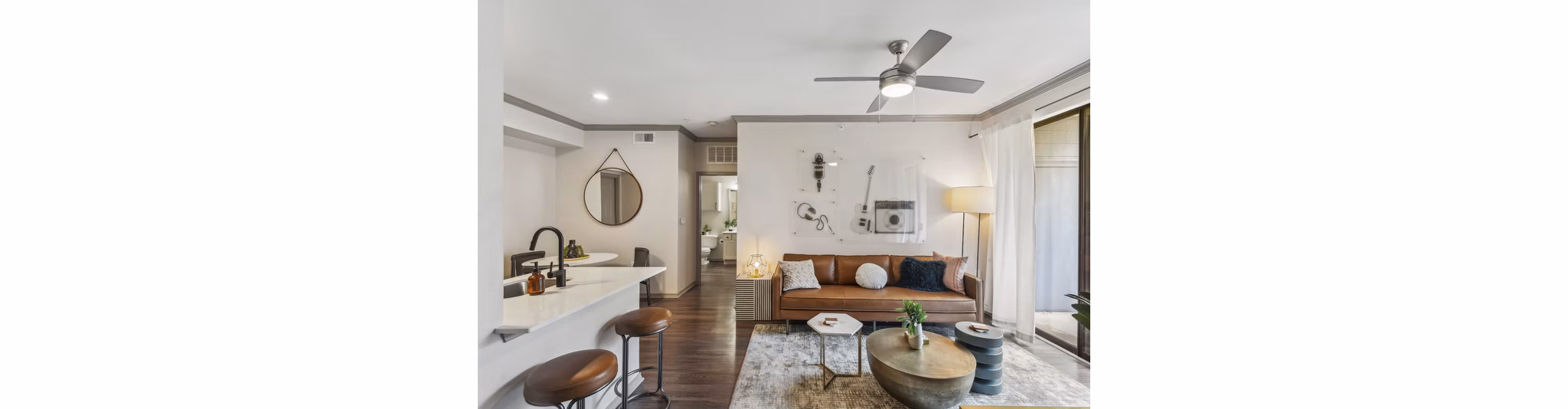 living room at Onyx 183 Apartments