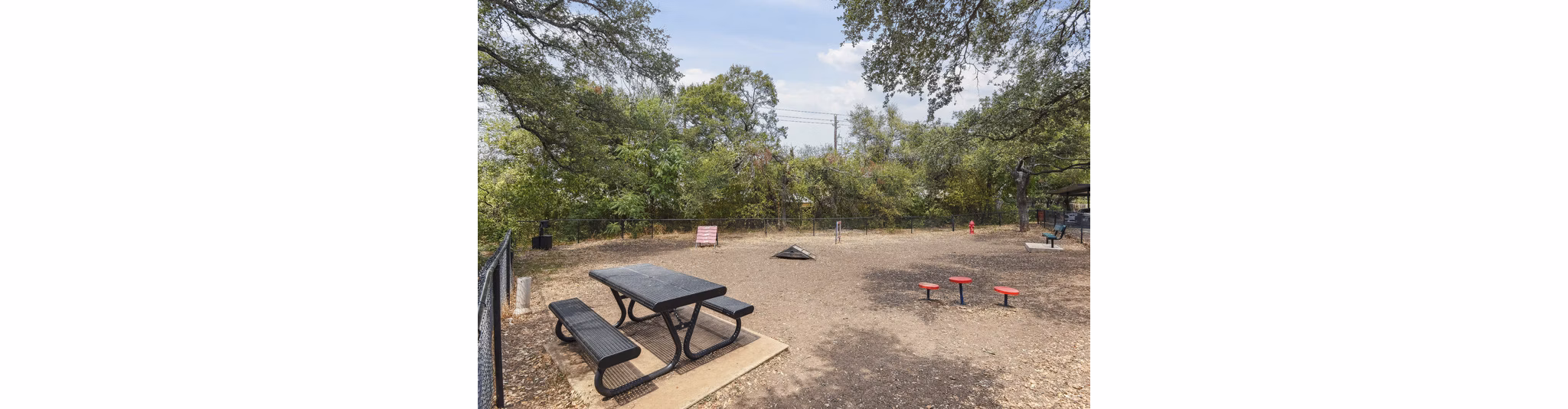 dog park at Onyx 183 Apartments