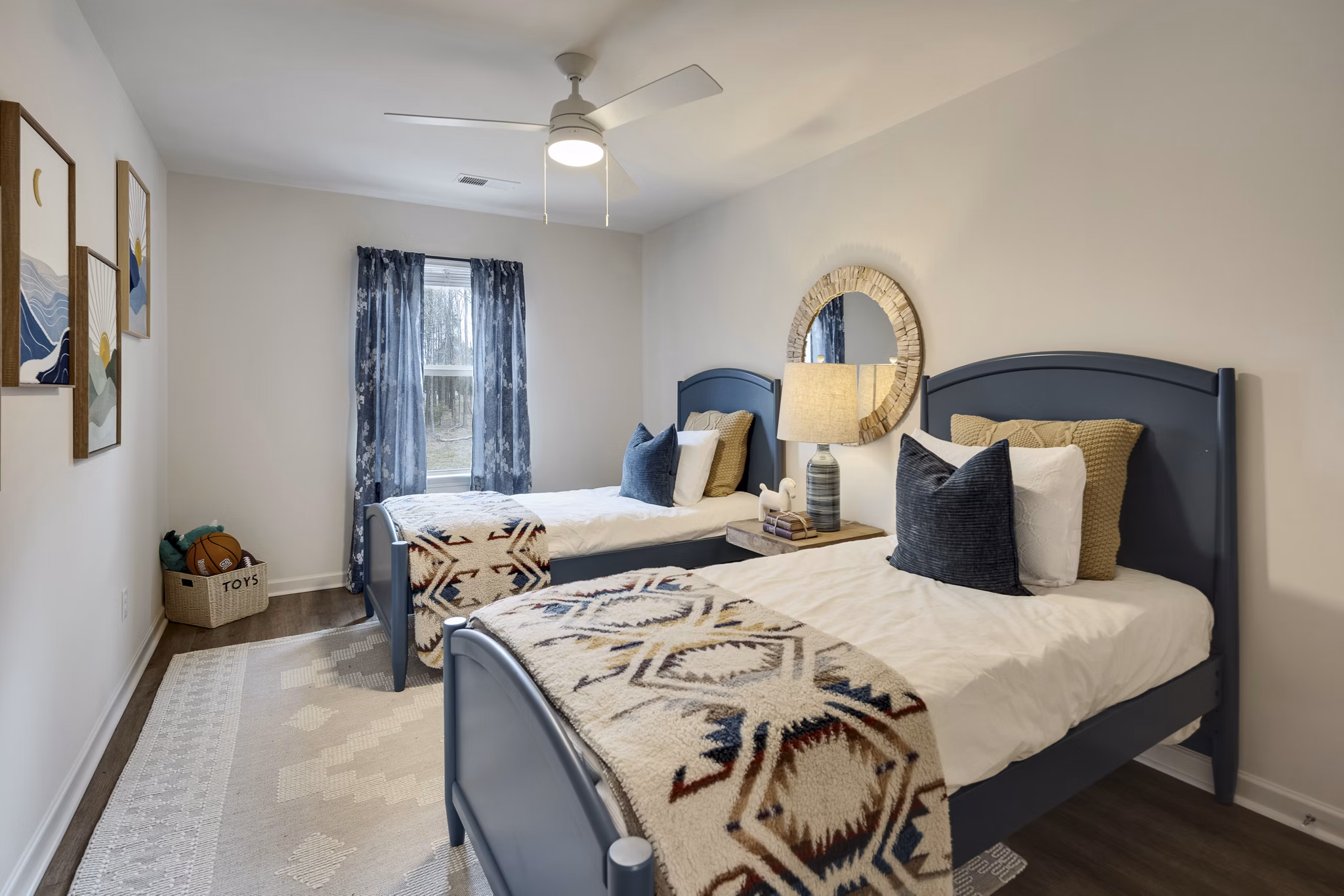 bedroom at Forest Creek Townhomes Apartments 