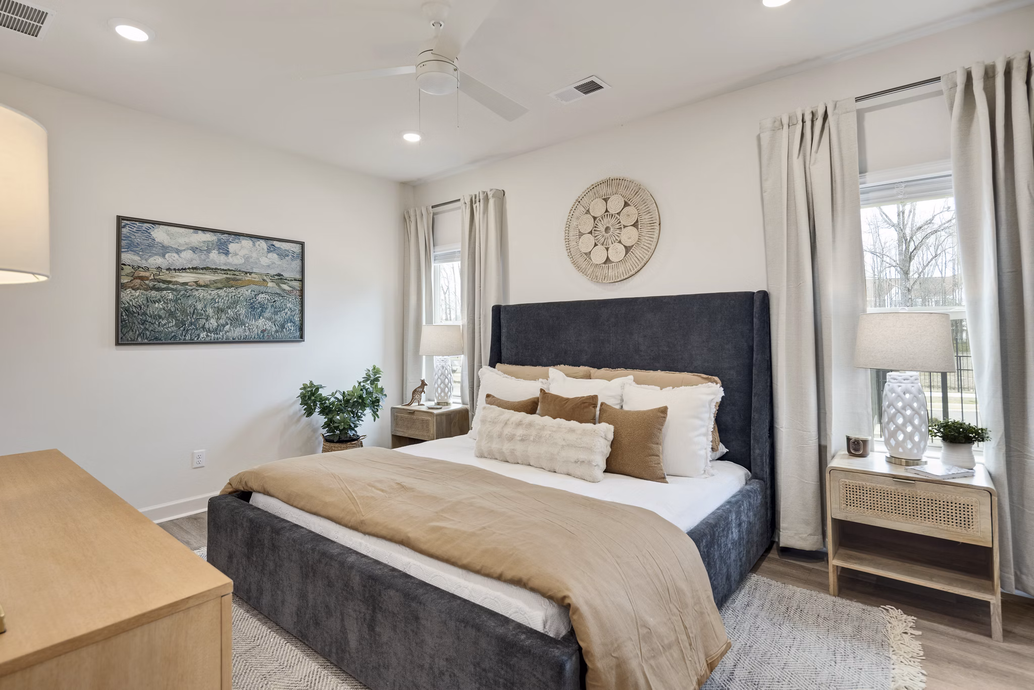 bedroom at Forest Creek Townhomes Apartments 