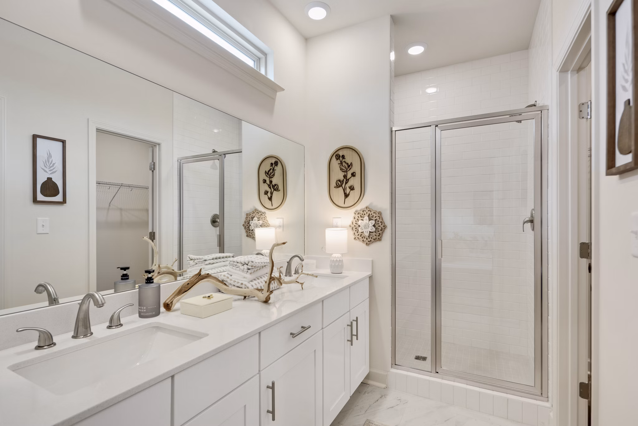 bathroom at Forest Creek Townhomes Apartments 