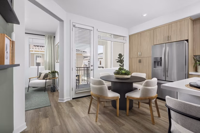 dining room at Vida at Mountain House Apartments