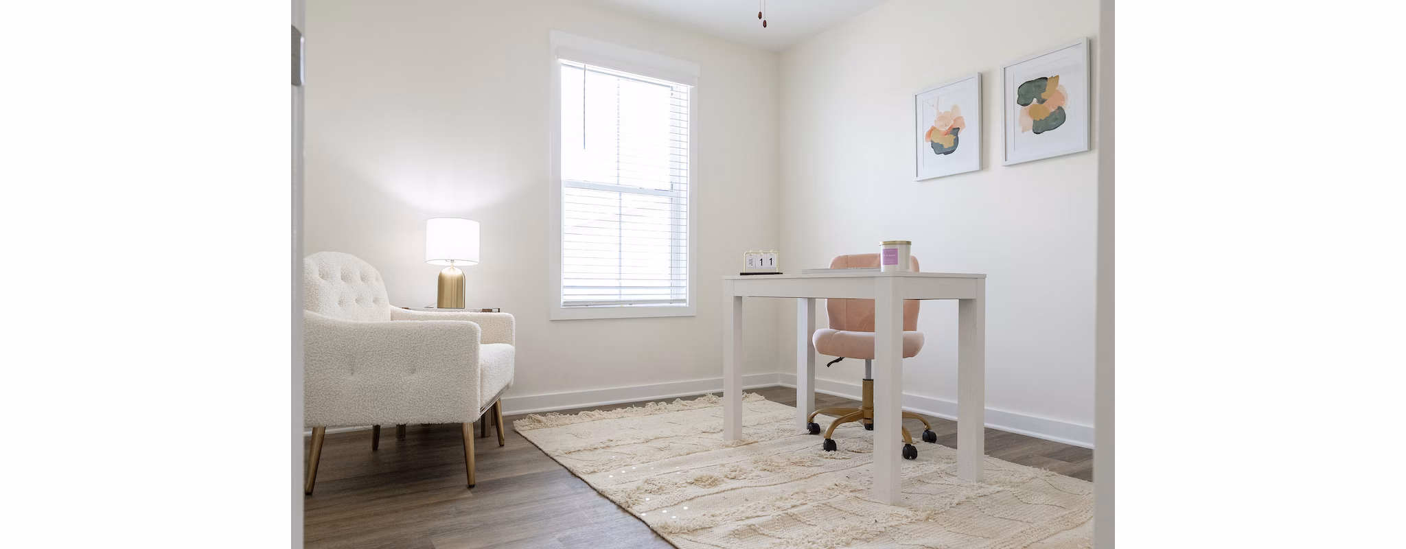 bedroom at Beckington Apartments