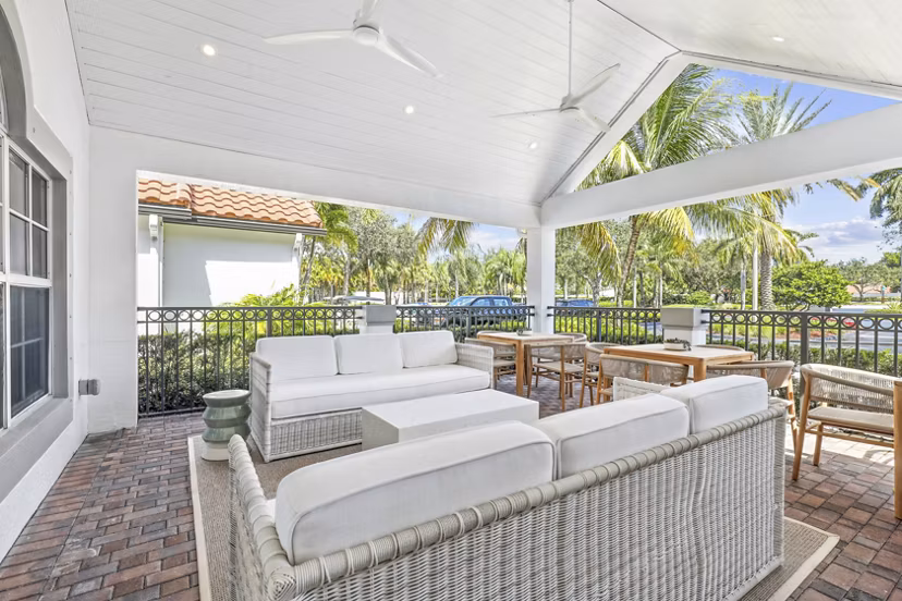 grill area at Avana Delray Beach Apartments