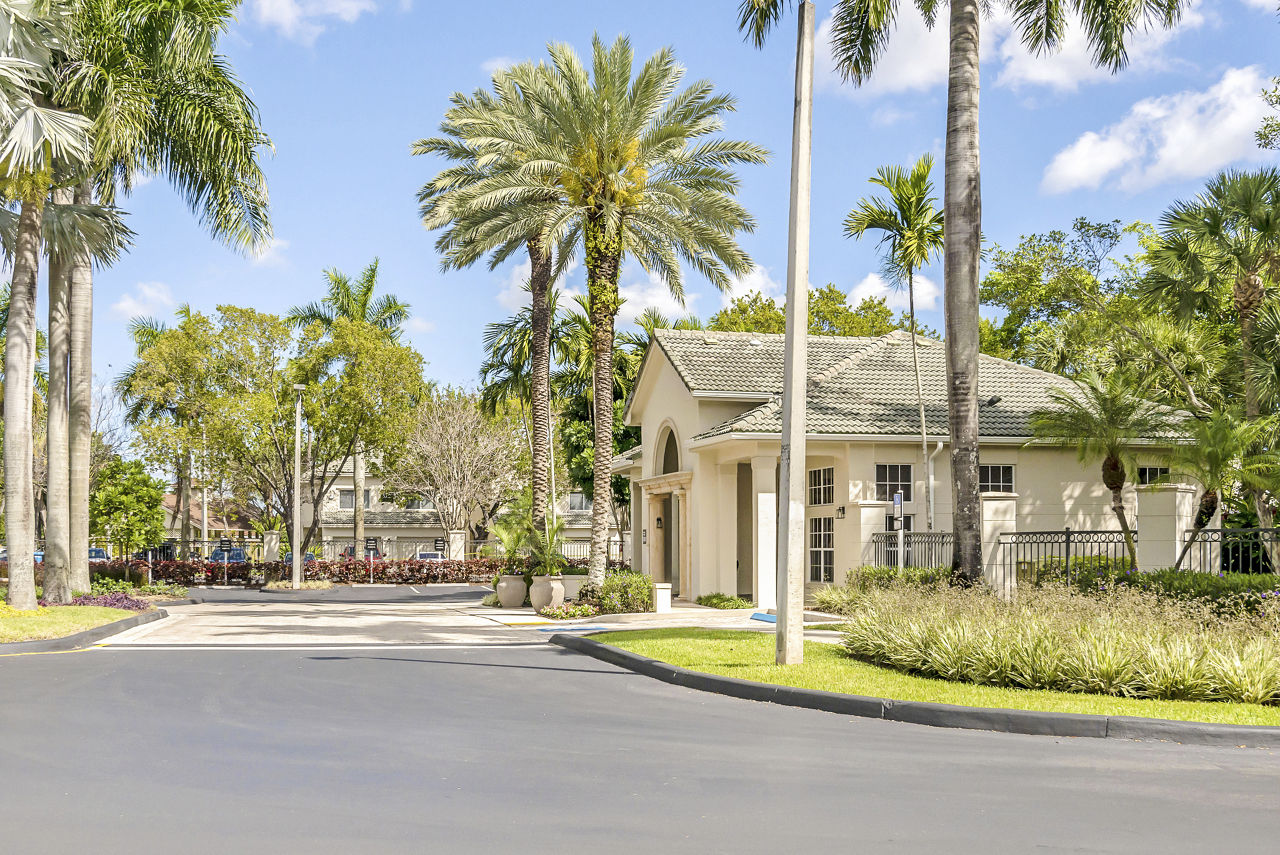 Avana New River Davie Fl 5 of 12
